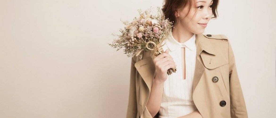 Dry Flower Bouquet by Splendorgrass Florist