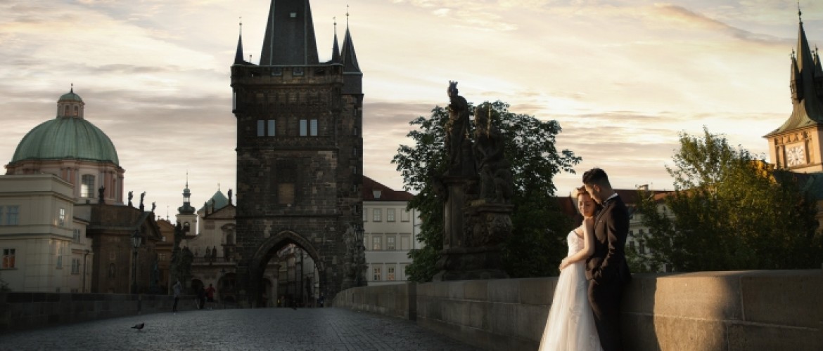 PRAGUE PRE-WEDDING 布拉格婚紗照 by Alexander Hera