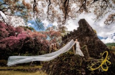 HOW TO PICK YOUR PRE-WEDDING PHOTOGRAPHER ?