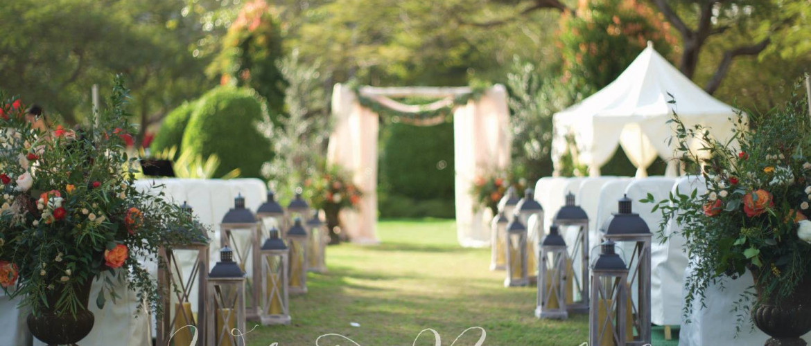 a Tuscan-themed outdoor wedding!