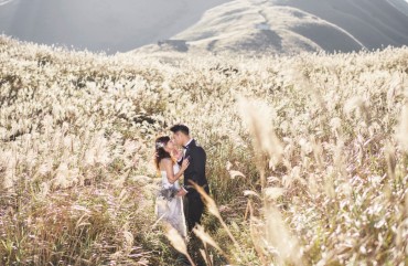 KAREN + BILLY PROPOSE MARRIAGE SUNSET PEAK CABINS LANTAU PRE-WEDDING
