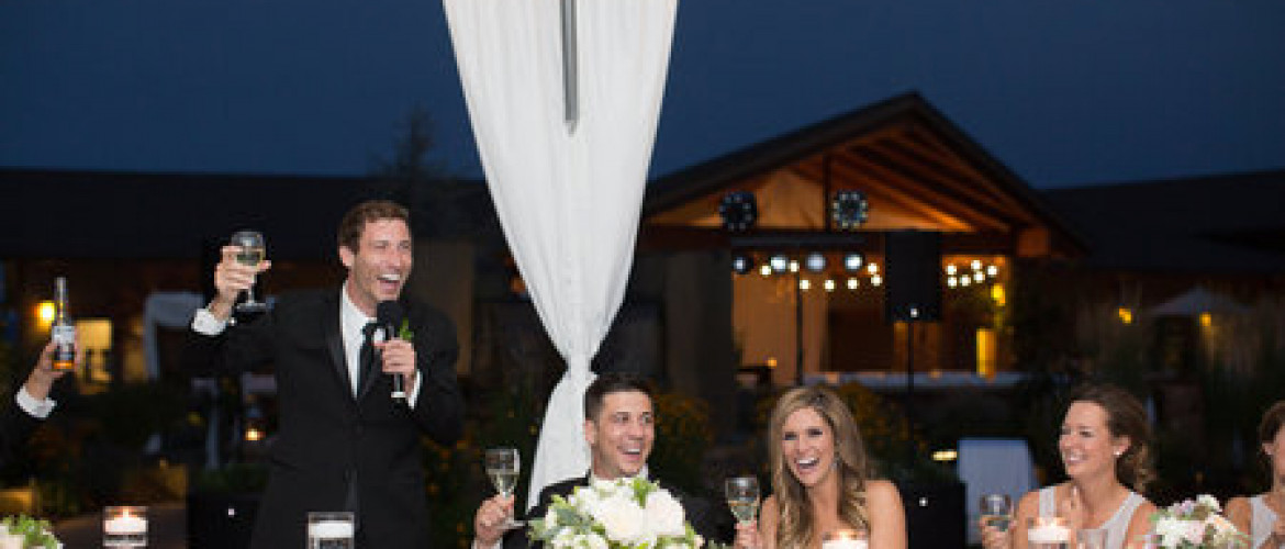 10 Awkward Wedding Moments—And How to Gracefully Handle Them