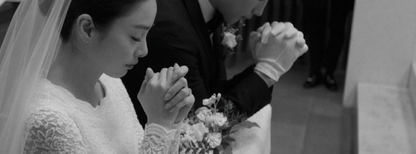 韓國銀色夫妻又一對，金泰希& Rain 絕美婚紗曝光！？原來是挑這一件！