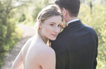 A JEWEL TONED LAKESIDE STYLED SHOOT WITH AN ECLECTIC BOHEMIAN VIBE