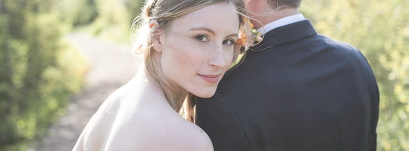 A JEWEL TONED LAKESIDE STYLED SHOOT WITH AN ECLECTIC BOHEMIAN VIBE