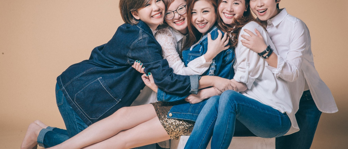 BE my bridesmaids!