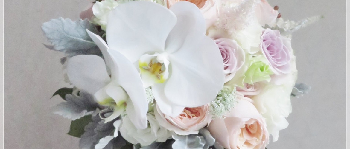 Bouquet with Juliet & white Phalaenopsis orchid