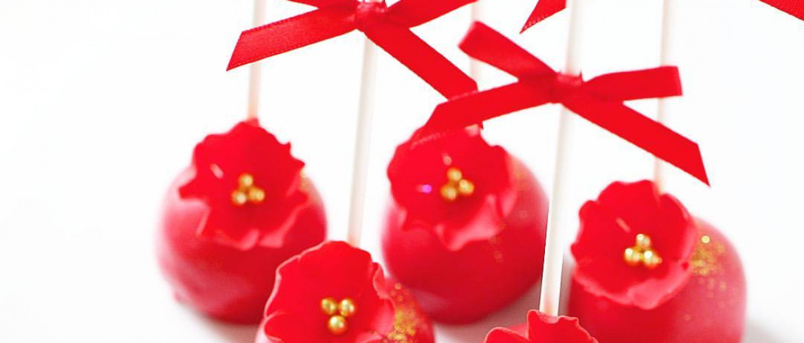 送上超級喜興既大紅色cake pop