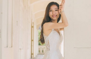 愛笑的新娘是特別漂亮的
