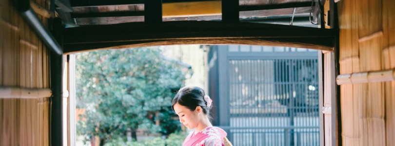 Kimono is always a good choice for engagement session in Japan!