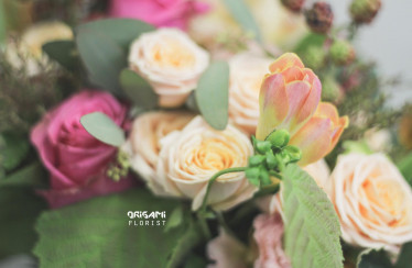 TROPICAL DELUXE BRIDAL BOUQUET AND MATCHING BOUTONNIERE