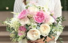 Fresh flower bouquet for Shuyi