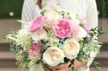 Fresh flower bouquet for Shuyi