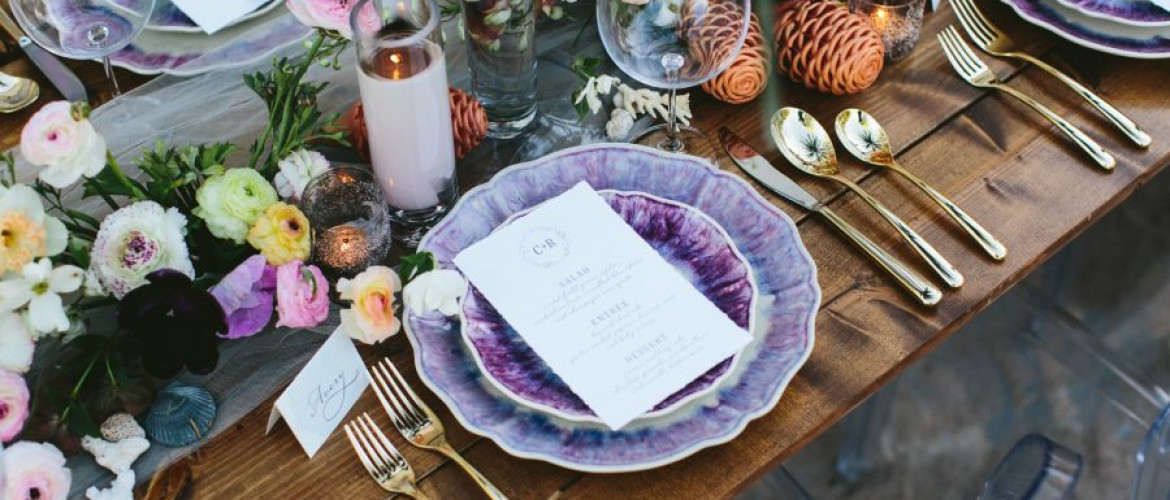 12 Ultra Violet Wedding Details for the Pantone-Obsessed