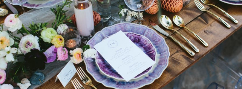 12 Ultra Violet Wedding Details for the Pantone-Obsessed