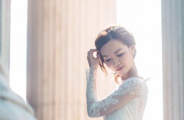 Vintage style wedding gown in London