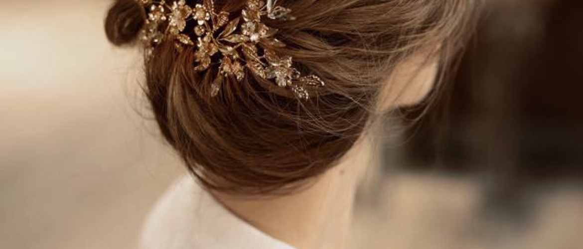 Loose wave updo