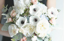 輕散亂花球: white, black, blue and light peach