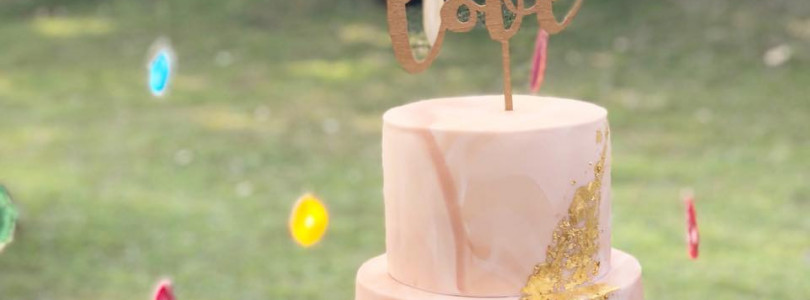 A lovely outdoor wedding in Hong Kong with the Agate Rock theme?
