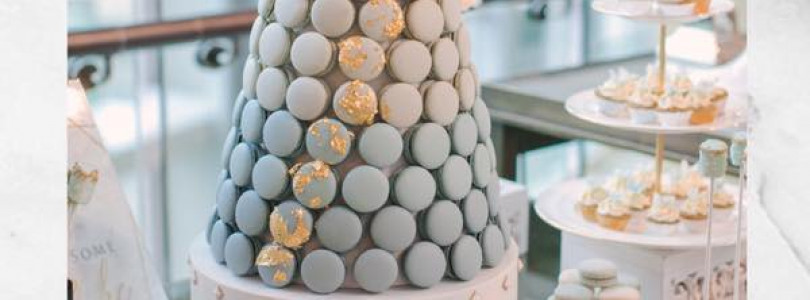 Initial cookies and the ombré blue macaron tower