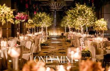 Candlelight and forest greens for the aisle with love and blessing.