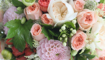 *bridal bouquet*