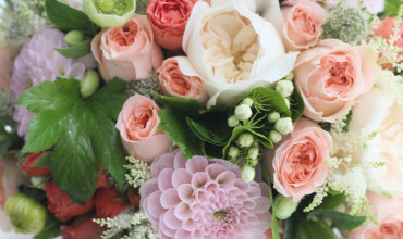 *bridal bouquet*