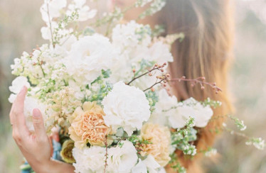 Gorgeous bouquet by Flos on the Folk
