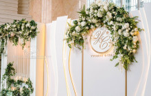 We love this rustically elegant wedding