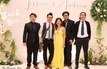 A soft breezy Classic Cover while Guests enjoying Banquet