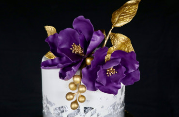 Metallic Engagement Cake!