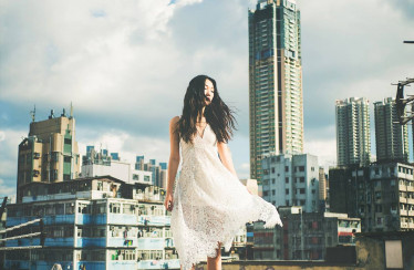 誰說婚紗照一定要裙擺白婚紗大教堂？